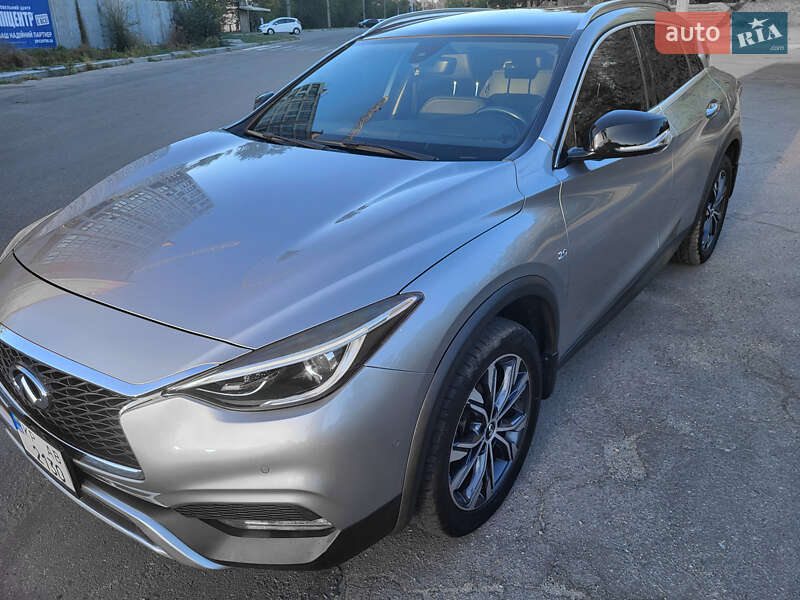 Внедорожник / Кроссовер Infiniti QX30 2016 в Днепре