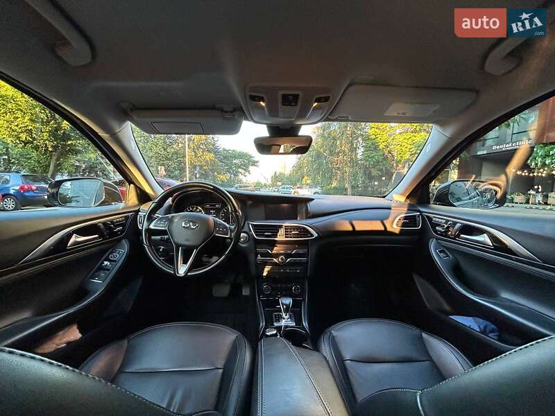 Внедорожник / Кроссовер Infiniti QX30 2017 в Днепре