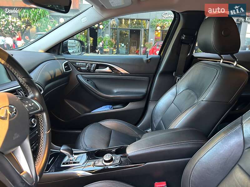 Внедорожник / Кроссовер Infiniti QX30 2017 в Днепре