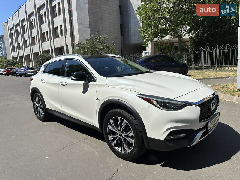 Внедорожник / Кроссовер Infiniti QX30 2016 в Одессе