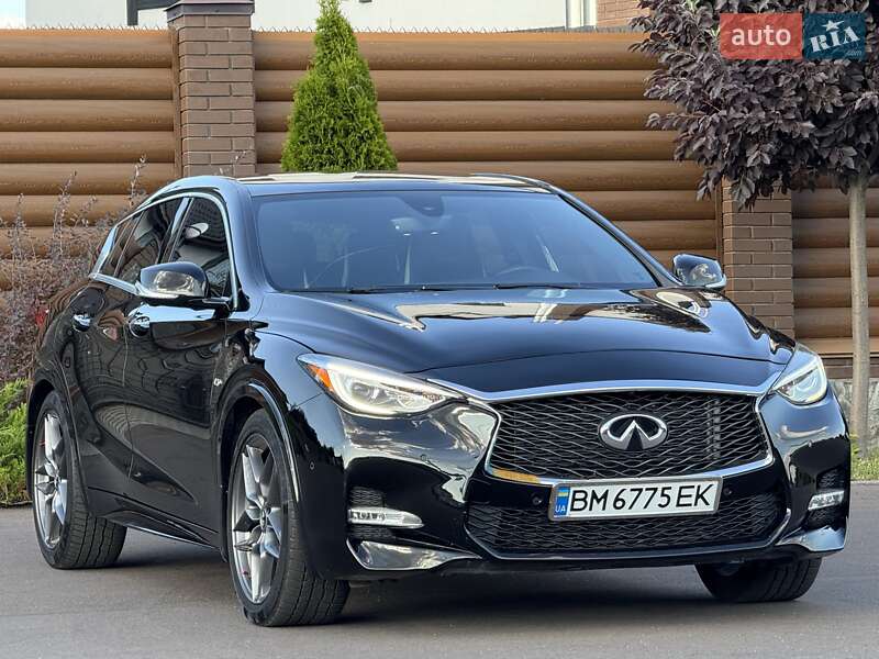 Внедорожник / Кроссовер Infiniti QX30 2016 в Киеве