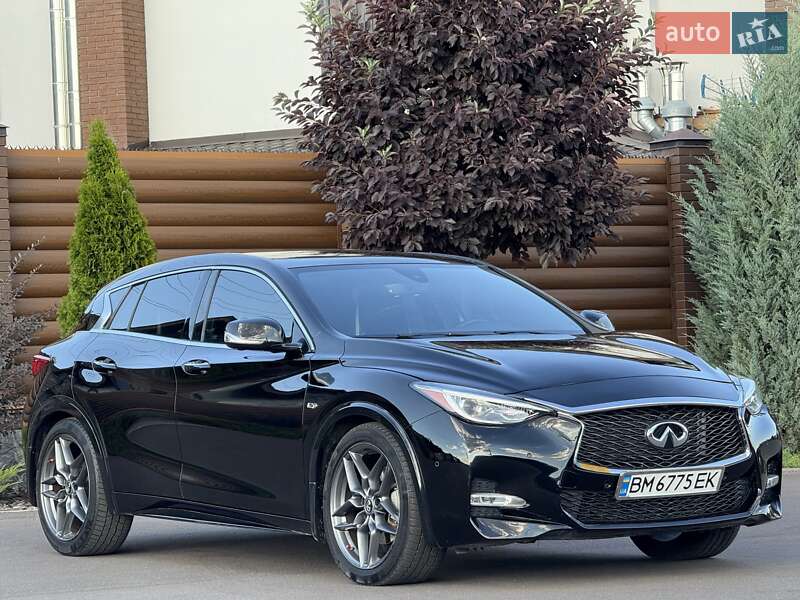 Внедорожник / Кроссовер Infiniti QX30 2016 в Киеве