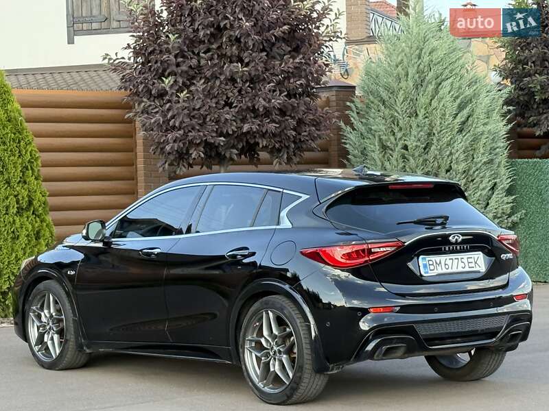 Внедорожник / Кроссовер Infiniti QX30 2016 в Киеве