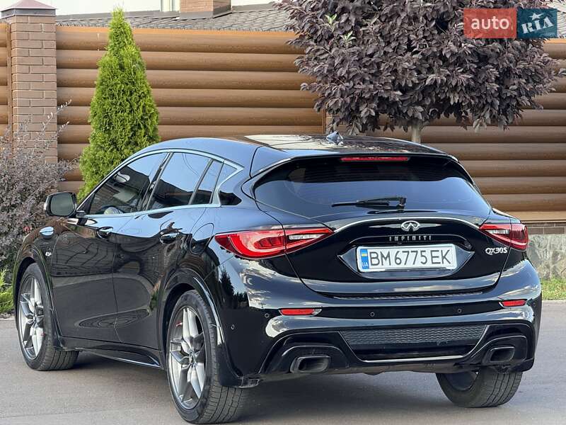 Внедорожник / Кроссовер Infiniti QX30 2016 в Киеве