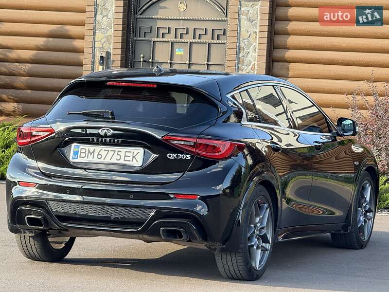 Внедорожник / Кроссовер Infiniti QX30 2016 в Киеве