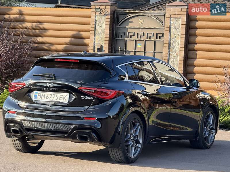 Внедорожник / Кроссовер Infiniti QX30 2016 в Киеве