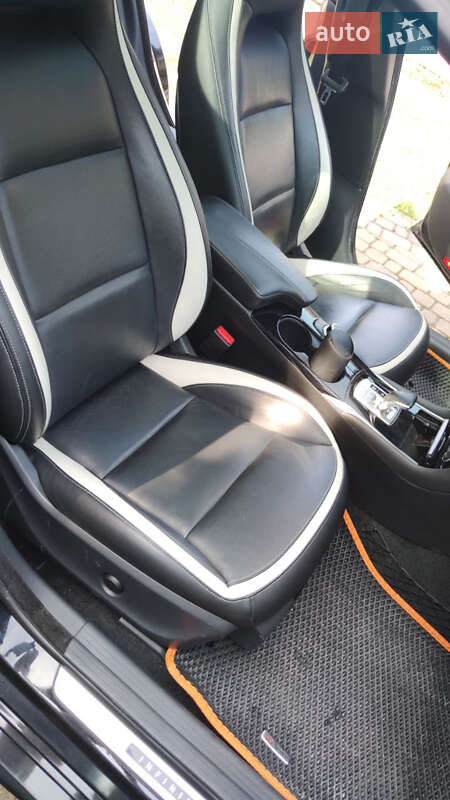 Позашляховик / Кросовер Infiniti QX30 2016 в Запоріжжі