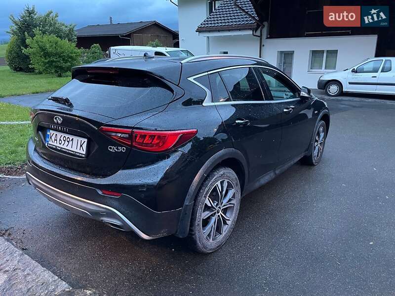 Внедорожник / Кроссовер Infiniti QX30 2016 в Одессе