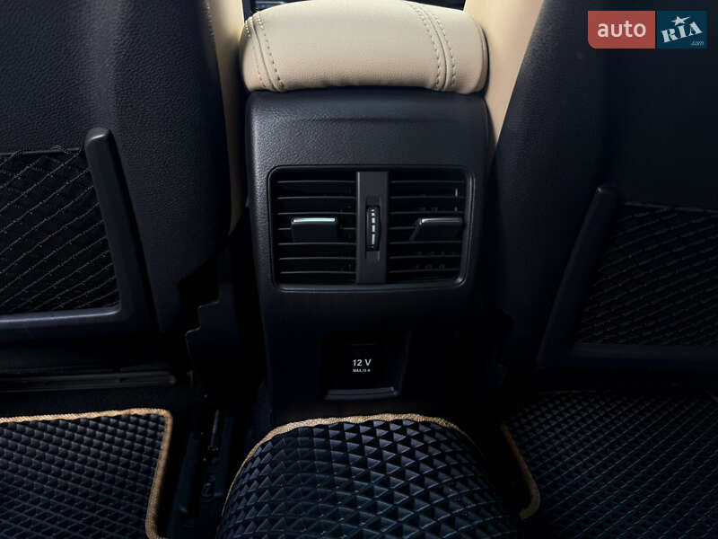 Внедорожник / Кроссовер Infiniti QX30 2016 в Харькове