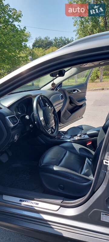 Внедорожник / Кроссовер Infiniti QX30 2016 в Горишних Плавнях