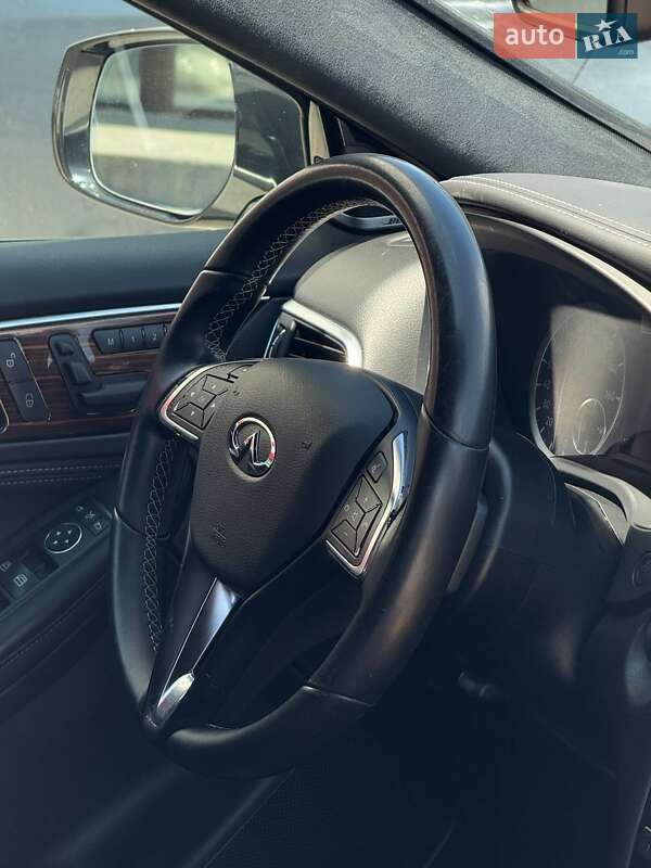 Позашляховик / Кросовер Infiniti QX30 2016 в Чернівцях фото 12 Позашляховик / Кросовер Infiniti QX30 2016 в Чернівцях