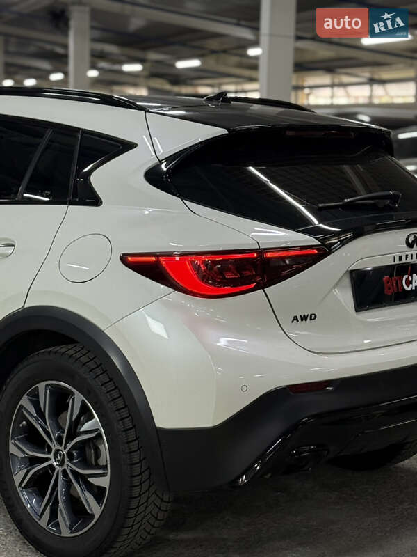 Позашляховик / Кросовер Infiniti QX30 2017 в Одесі