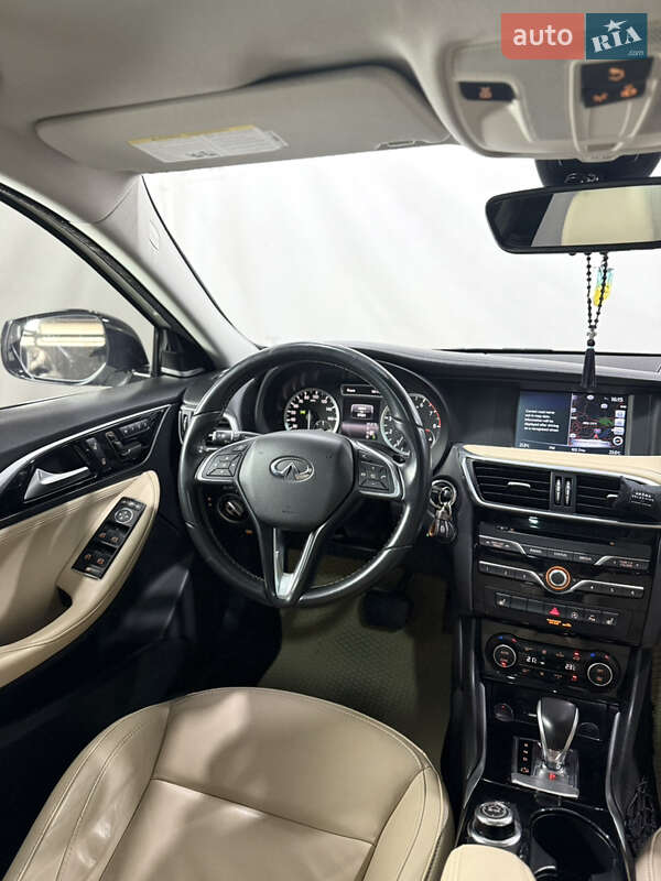 Позашляховик / Кросовер Infiniti QX30 2017 в Одесі