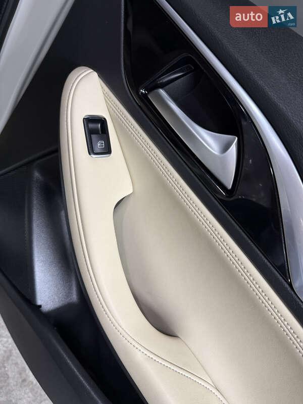 Позашляховик / Кросовер Infiniti QX30 2017 в Одесі