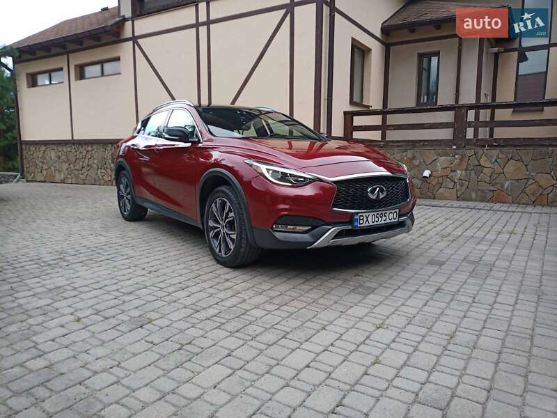 Внедорожник / Кроссовер Infiniti QX30 2016 в Хмельницком