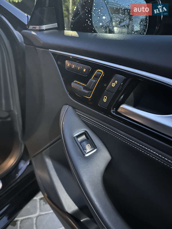 Внедорожник / Кроссовер Infiniti QX30 2016 в Ивано-Франковске