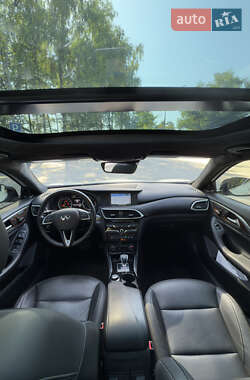 Внедорожник / Кроссовер Infiniti QX30 2017 в 