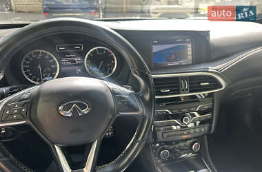 Внедорожник / Кроссовер Infiniti QX30 2017 в 
