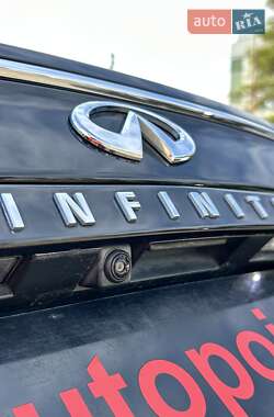 Внедорожник / Кроссовер Infiniti QX30 2018 в 