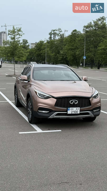 Внедорожник / Кроссовер Infiniti QX30 2018 в Киеве
