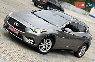 Внедорожник / Кроссовер Infiniti QX30 2016 в 