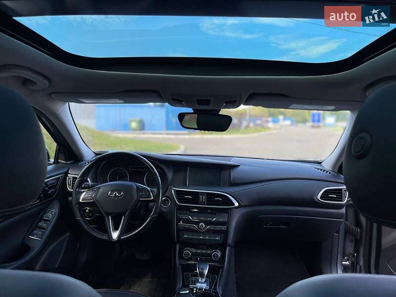 Позашляховик / Кросовер Infiniti QX30 2016 в Києві