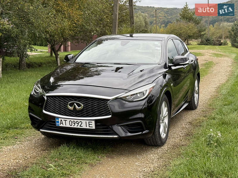 Внедорожник / Кроссовер Infiniti QX30 2017 в Ивано-Франковске