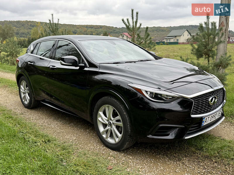 Внедорожник / Кроссовер Infiniti QX30 2017 в Ивано-Франковске