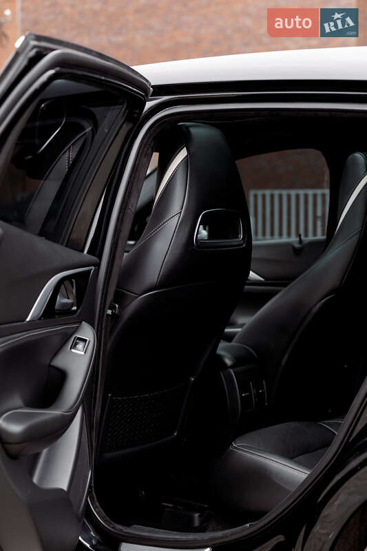 Внедорожник / Кроссовер Infiniti QX30 2016 в Днепре фото 16 Внедорожник / Кроссовер Infiniti QX30 2016 в Днепре