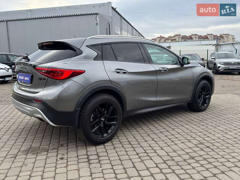 Позашляховик / Кросовер Infiniti QX30 2016 в Львові