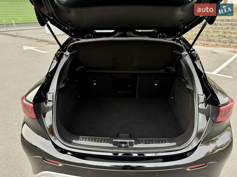 Позашляховик / Кросовер Infiniti QX30 2016 в Києві фото 29 Позашляховик / Кросовер Infiniti QX30 2016 в Києві