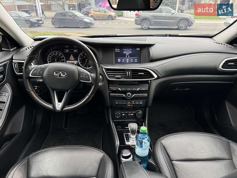 Внедорожник / Кроссовер Infiniti QX30 2017 в Одессе