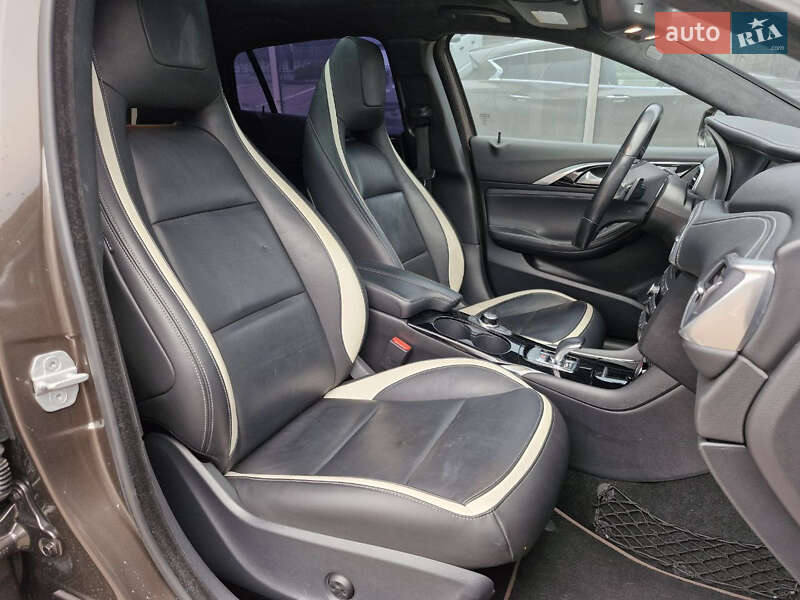 Позашляховик / Кросовер Infiniti QX30 2017 в Києві