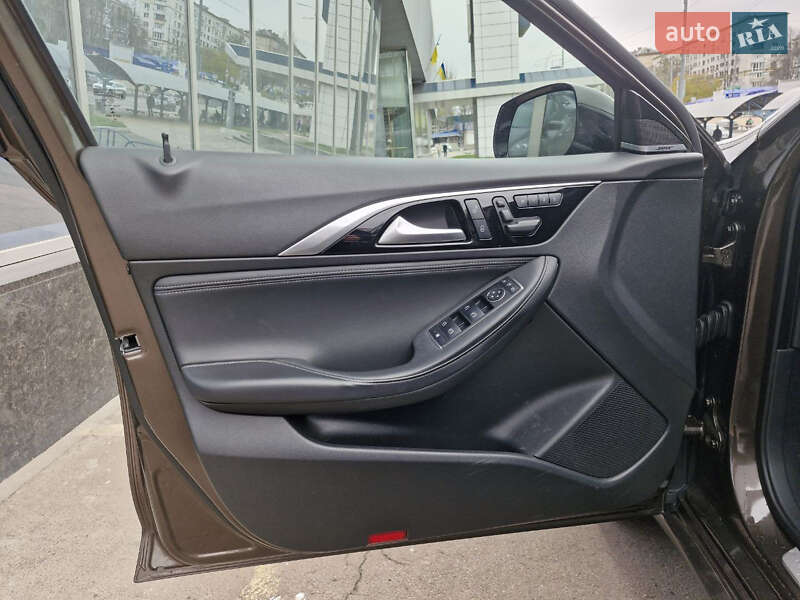 Позашляховик / Кросовер Infiniti QX30 2017 в Києві