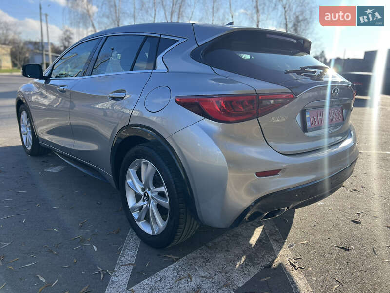 Внедорожник / Кроссовер Infiniti QX30 2017 в Здолбунове