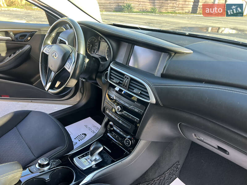 Внедорожник / Кроссовер Infiniti QX30 2017 в Здолбунове