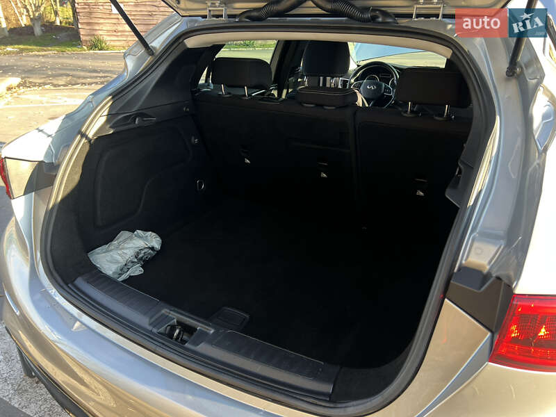 Внедорожник / Кроссовер Infiniti QX30 2017 в Здолбунове