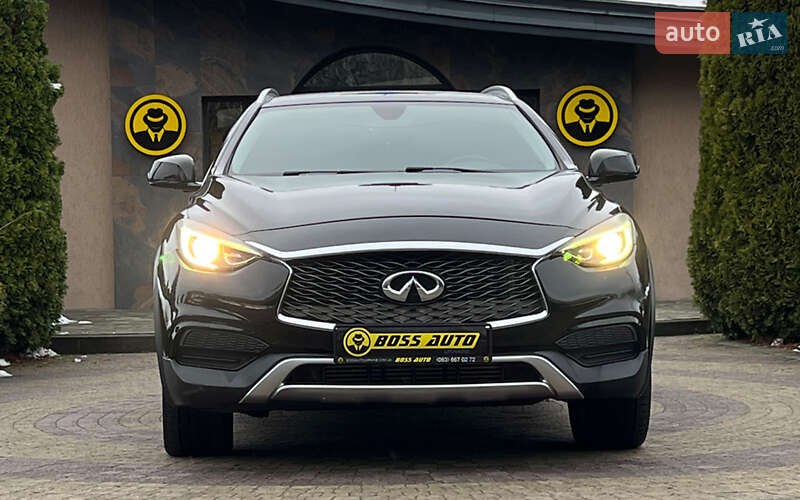 Внедорожник / Кроссовер Infiniti QX30 2016 в Львове