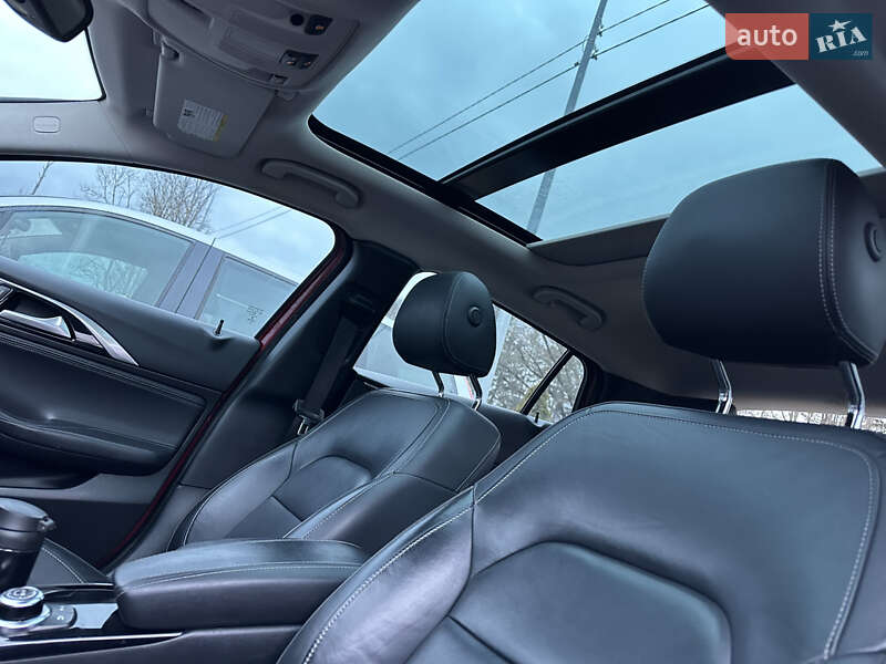 Позашляховик / Кросовер Infiniti QX30 2016 в Тернополі фото 3 Позашляховик / Кросовер Infiniti QX30 2016 в Тернополі