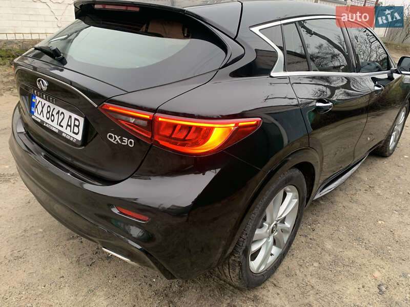 Внедорожник / Кроссовер Infiniti QX30 2017 в Васищево