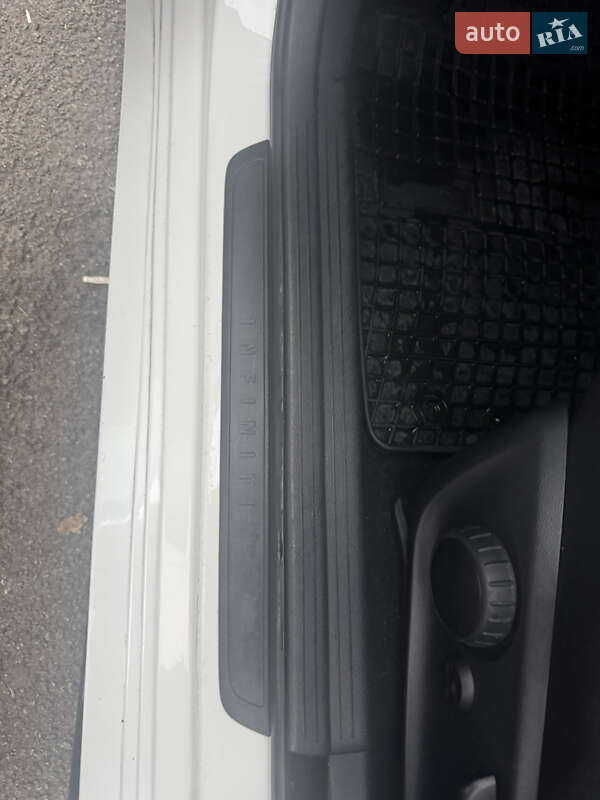 Внедорожник / Кроссовер Infiniti QX30 2017 в Киеве