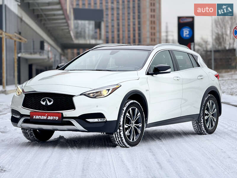 Infiniti QX30 2016