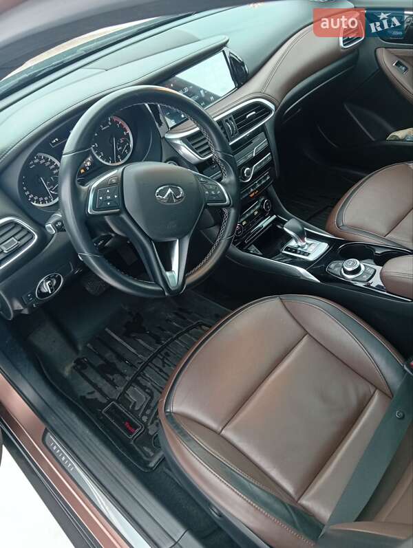 Внедорожник / Кроссовер Infiniti QX30 2018 в Конотопе