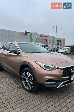 Внедорожник / Кроссовер Infiniti QX30 2016 в Виноградове