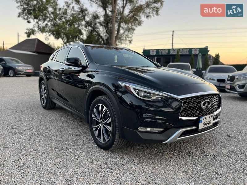 Infiniti QX30 2016