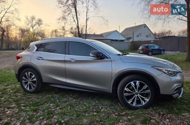 Позашляховик / Кросовер Infiniti QX30 2016 в Дніпрі