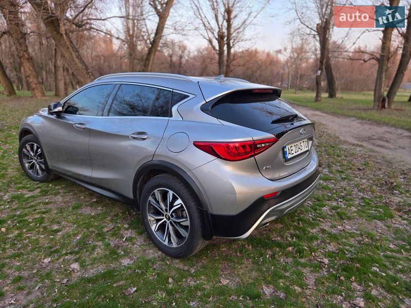 Infiniti QX30 2016