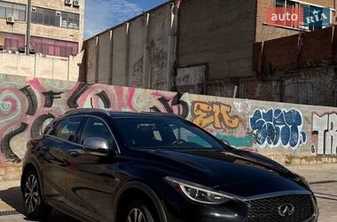 Внедорожник / Кроссовер Infiniti QX30 2016 в Киеве