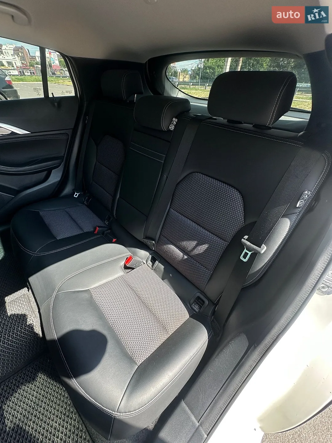 2018 Infiniti QX30 - мініатюра 20