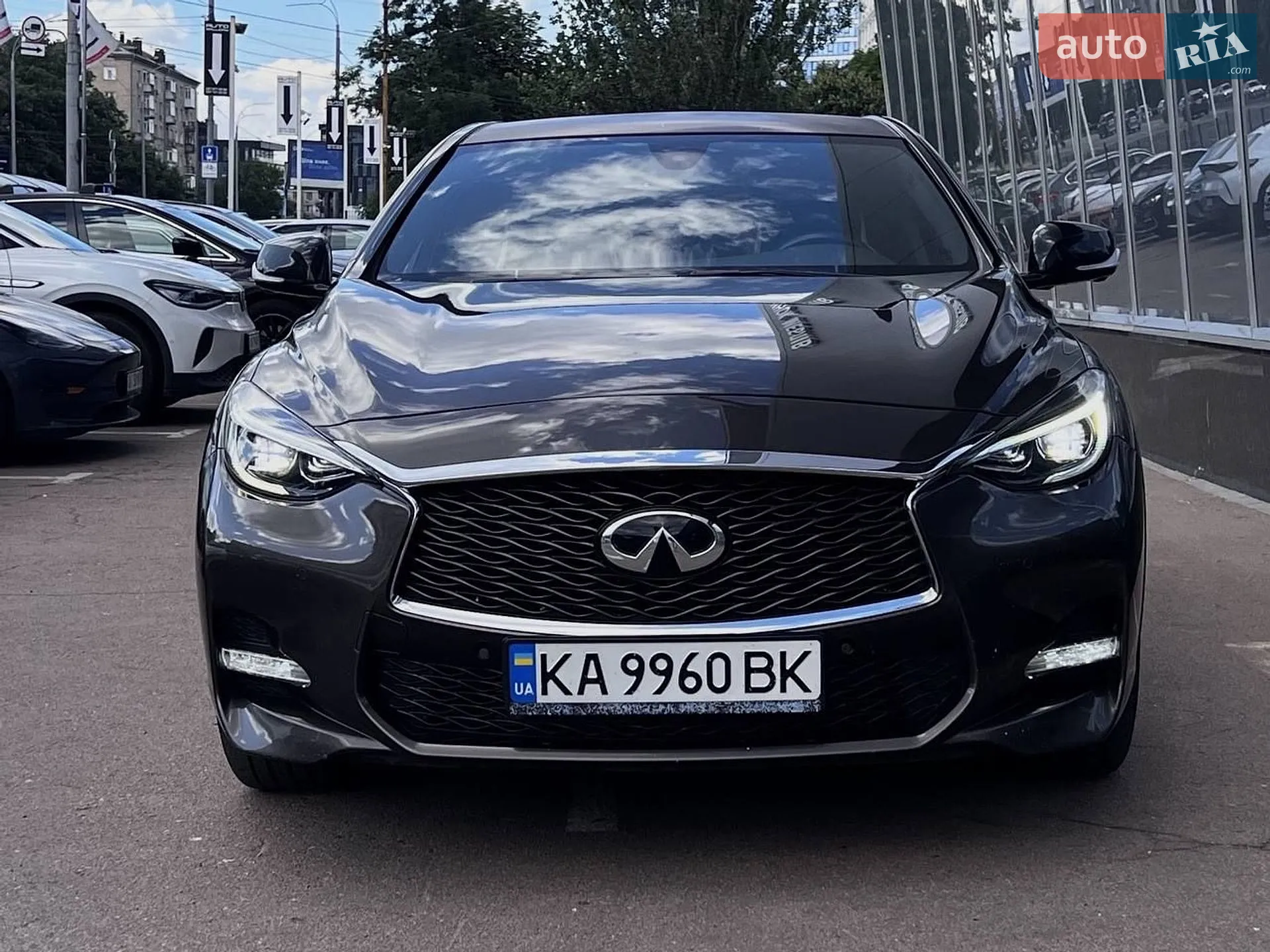 2017 Infiniti QX30 - мініатюра 3